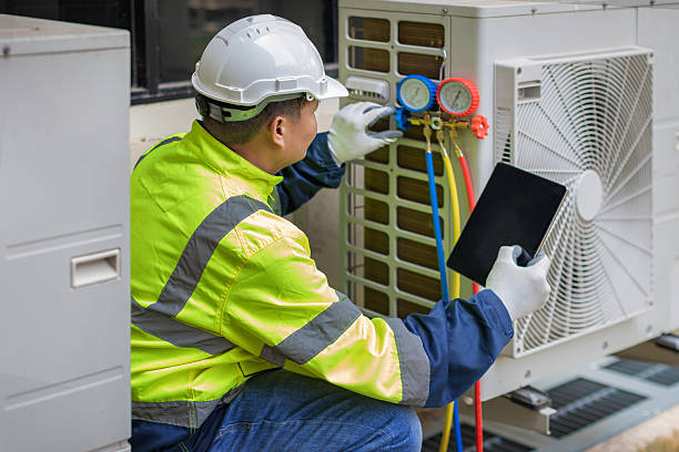 Professional Hvac Installation technician working in Moulton, AL